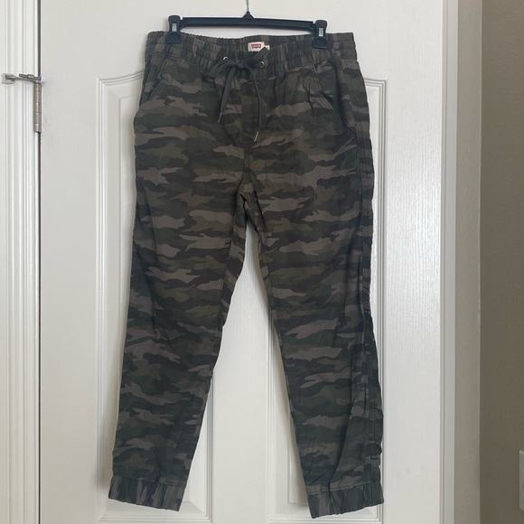 Levi’s camo pants size M - Picture 1 of 5